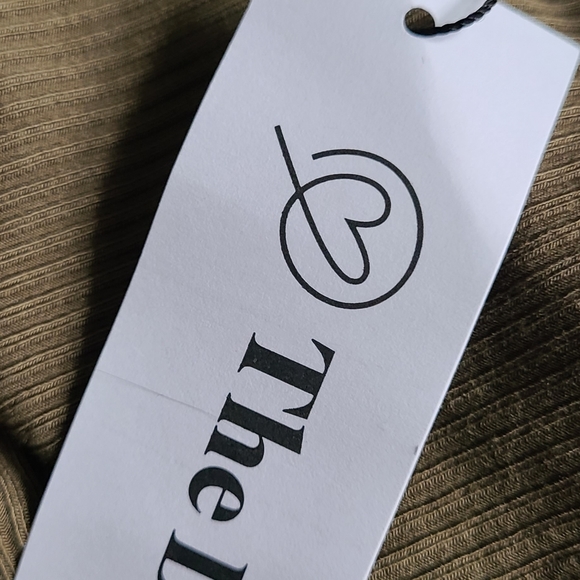 NWT the Drop cropped top, sz medium - Picture 2 of 4